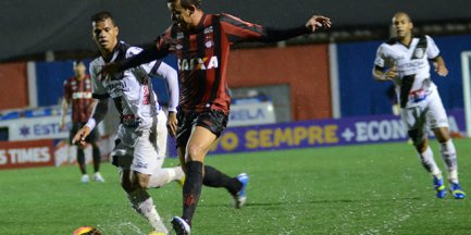 Atlético-PR 1 x 0 Ponte Preta – Resultado injusto em Curitiba