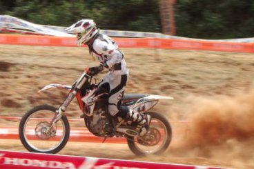 Motovelocidade: Pilotos leoninos vencem no Paulista de Enduro