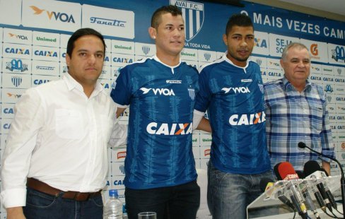 Série B: Avaí apresenta dois reforços na tarde desta segunda-feira