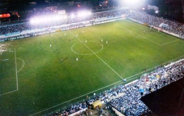 Xiii!!! Clube da Série B pode perder mando por causa de raio laser