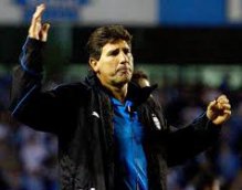 Técnico do Grêmio defende opção por experientes no banco