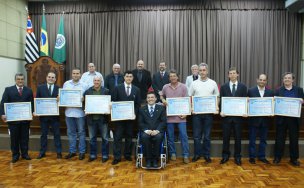 Treinador e fisiologista do XV de Piracicaba são homenageados na Câmara de Vereadores