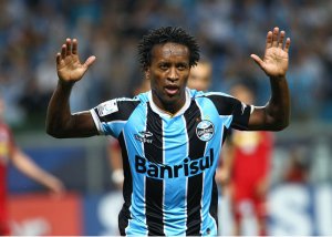 Insatisfeito com a reserva, meia pode trocar o Grêmio pelo São Paulo