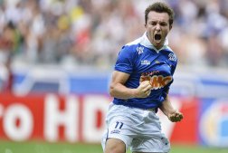 Treinador do Cruzeiro confirma chance a ex-São Paulo como titular