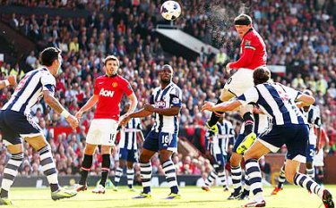 INGLÊS: Manchester United e City perdem e frustram torcedores