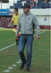 Série C: Técnico completa 50 jogos no Caxias com vitória sobre o Vila Nova