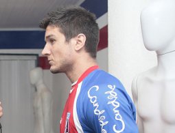 Após deixar clube da Série B, zagueiro aguarda propostas para os Estaduais 2014