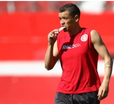 Após derrota, Inter volta aos treinos com cinco ausências