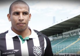 Série B: Artilheiro do Figueirense começa recuperação na piscina