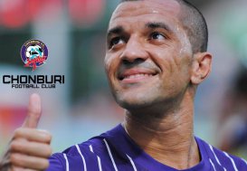 Ex-jogador de Palmeiras e Santa Cruz faz sucesso no Chonburi FC da Tailândia