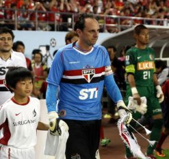 ESPECIAL: Do maestro Seedorf ao falastrão Túlio, Portal FI traz Seleção dos Vovôs