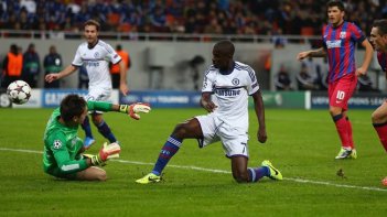 LIGA DOS CAMPEÕES: Com dois de brasileiro, Chelsea goleia fora e reage