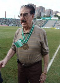 COF do Palmeiras aprova busto para ídolo da década de 50