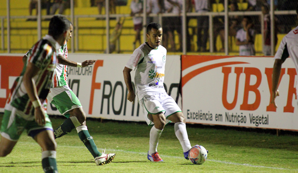 Série C: Para reduzir custos, Rio Branco rescinde com três jogadores