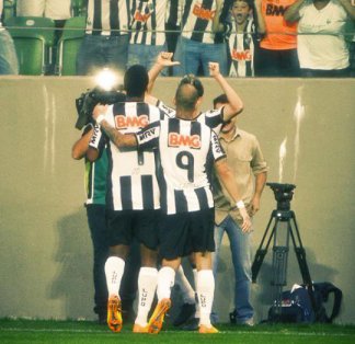 Atlético-MG 4 x 0 Ponte Preta – Pode colocar este vexame na conta de Della Volpe