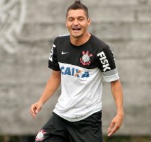 Reforço do Corinthians leva ‘puxão de orelha’ na chegada