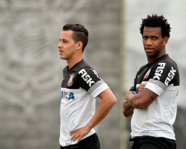 Novo reforço diz estar pronto para ajudar Corinthians
