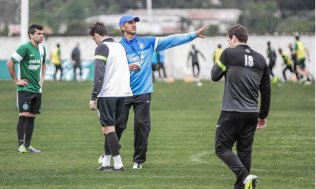 Atlético-PR x Coritiba – Para se manter no G4, Furacão pode afundar o rival