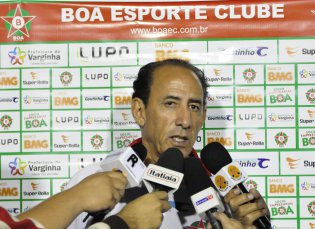 Série B: Nedo Xavier coloca cargo a disposição, mas Boa garante a sua permanência