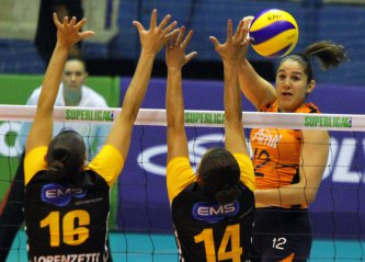 Vôlei: Amil estreia com vitória tranquila na SuperLiga