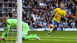 INGLÊS: Arsenal empata, reassume liderança mas o lado do Liverpool