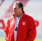 Campeão mundial recusa convite e Inter vai atrás de ex-técnico da Seleção