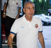 Time de Márcio Fernandes vence clássico e praticamente se mantém na elite