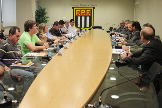 Mesmo após reunião na FPF, clubes seguem com a ideia de boicotar a Copa SP