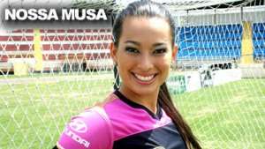 Isa Vieira é a grande vencedora do concurso Garota Nota XV 2013