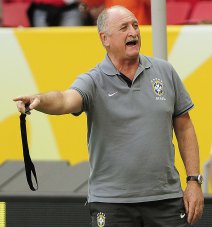 Amistosos: Sem indicar time, seleção brasileira faz primeiro treino com bola