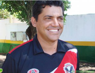 Campeão no Mato Grosso do Sul, técnico retorna ao Brasil