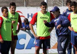 Série B: Paraná aposta no retrospecto diante do Ceará para se reabilitar