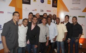 Instituto Reação comemora 10 anos com coquetel para alunos e patrocinadores na noite