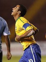 Amistosos: Lucas promete aproveitar oportunidade na seleção