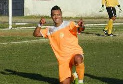 Autor de 14 gols em 13 jogos, Fernando Gaúcho aguarda novas propostas