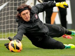 Motivado, Cássio minimiza sequência de empates no Corinthians