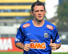 Santos aposta em Montillo para ganhar e encostar no G4