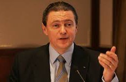 Derrotado em eleição para presidência, Carrión deixa COI