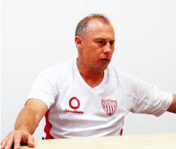 Série C: Abatido com a eliminação, técnico do Mogi Mirim mira o Paulistão