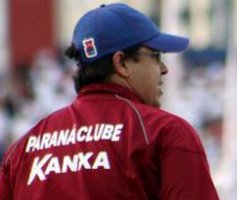 Série B: Técnico do Paraná exalta volta ao G4: “Era o jogo da nossa vida”