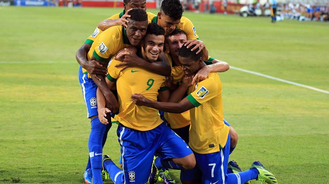 Mundial Sub17: Com show de Mosquito, Brasil massacra Eslováquia na estreia