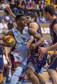 Basquete:VIVO/Franca luta, mas é superado por Paschoalotto/Bauru