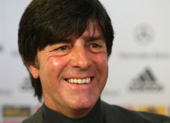 Alemanha renova contrato de Löw até Eurocopa de 2016