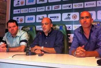 Adeus, professor! Após “falatório”, treinador anuncia saída do Guarani