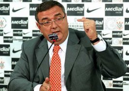 Mais uma vez, Tite pede para sair, mas Gobbi segura treinador no cargo