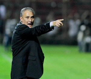 Tite garante que fica no Corinthians: ‘Não sou covarde’