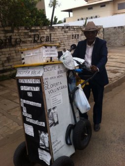 Ex-jogador do Botafogo-PB vira “homem de Deus” e prega a bíblia