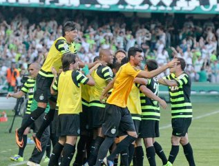 Seleção do Brasileirão com gringos do Gre-Nal e ‘sexteto’ da 30ª rodada