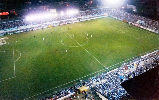 Com medo da torcida, time da Série B pede para mudar de estádio
