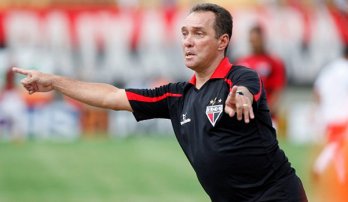 Série B: Treinador do Atlético-GO faz mistério na escalação para jogo contra o Paraná
